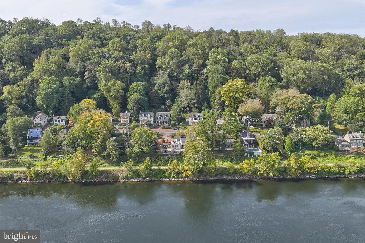 3697 River Rd photo 2