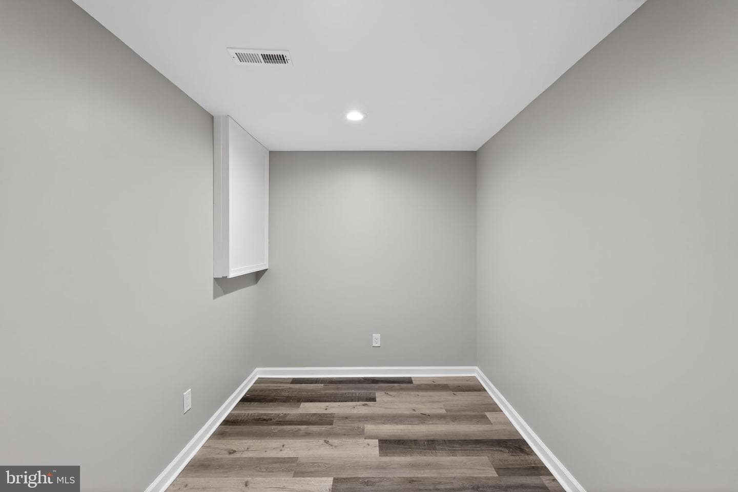 1021 W Maple Avenue photo 9