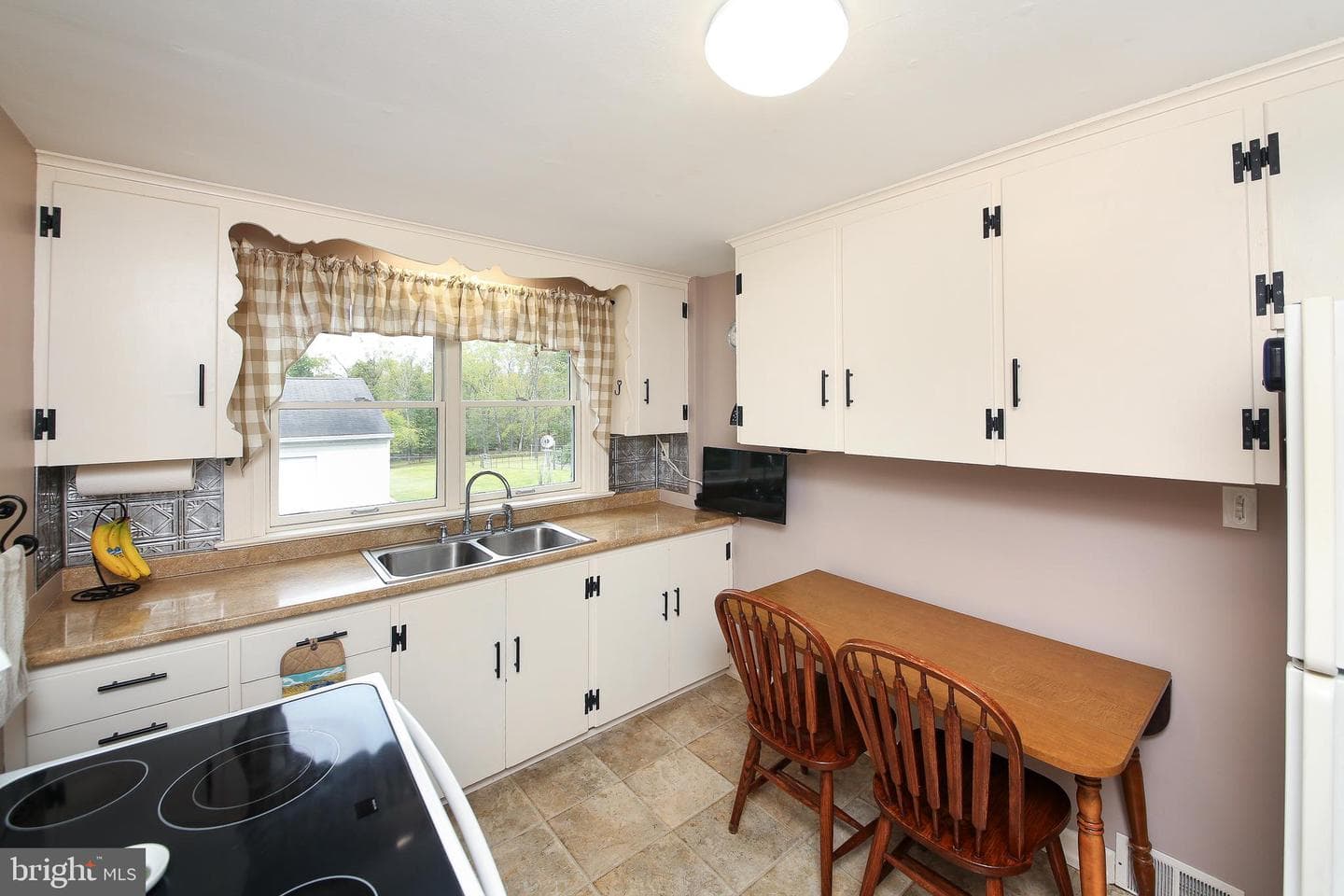 150 Edison Furlong Road photo 19