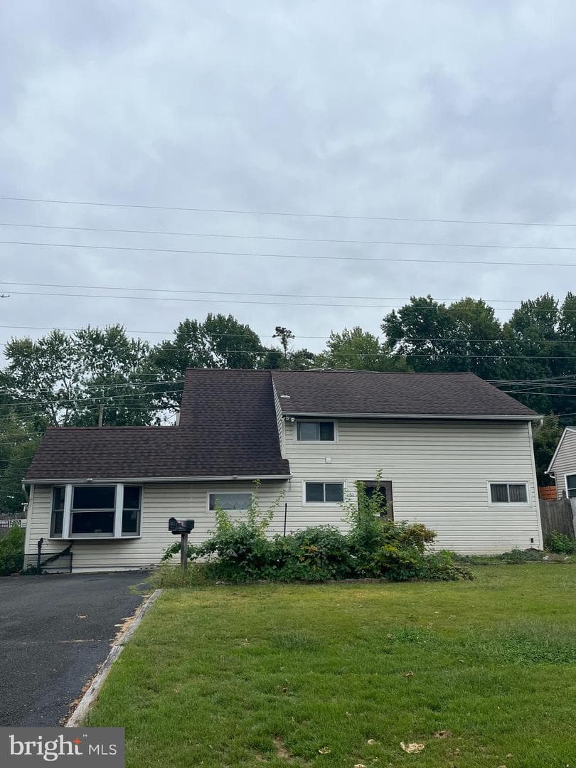 64 Ruby Lane photo 2