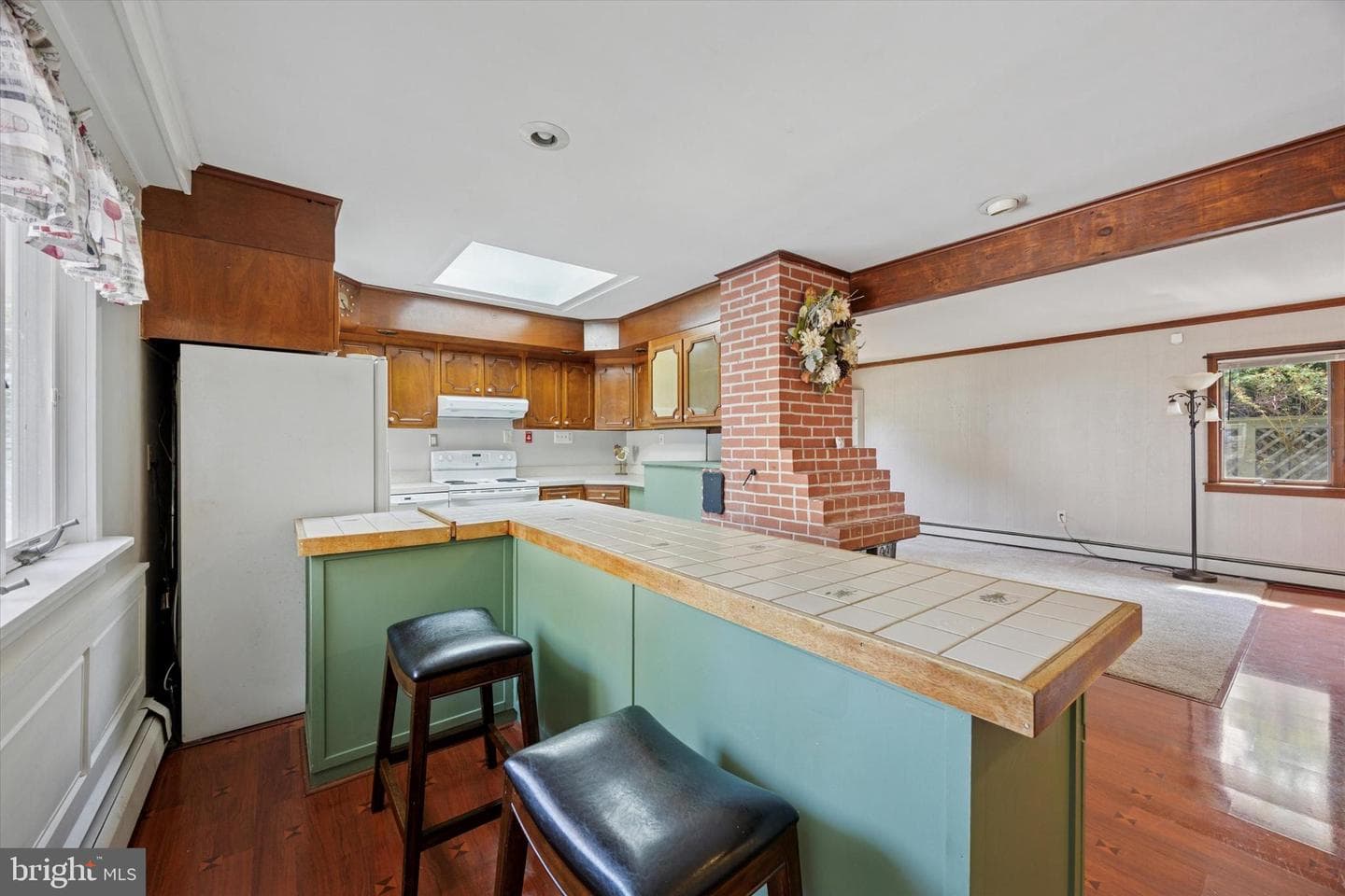 194 Willow Drive photo 3