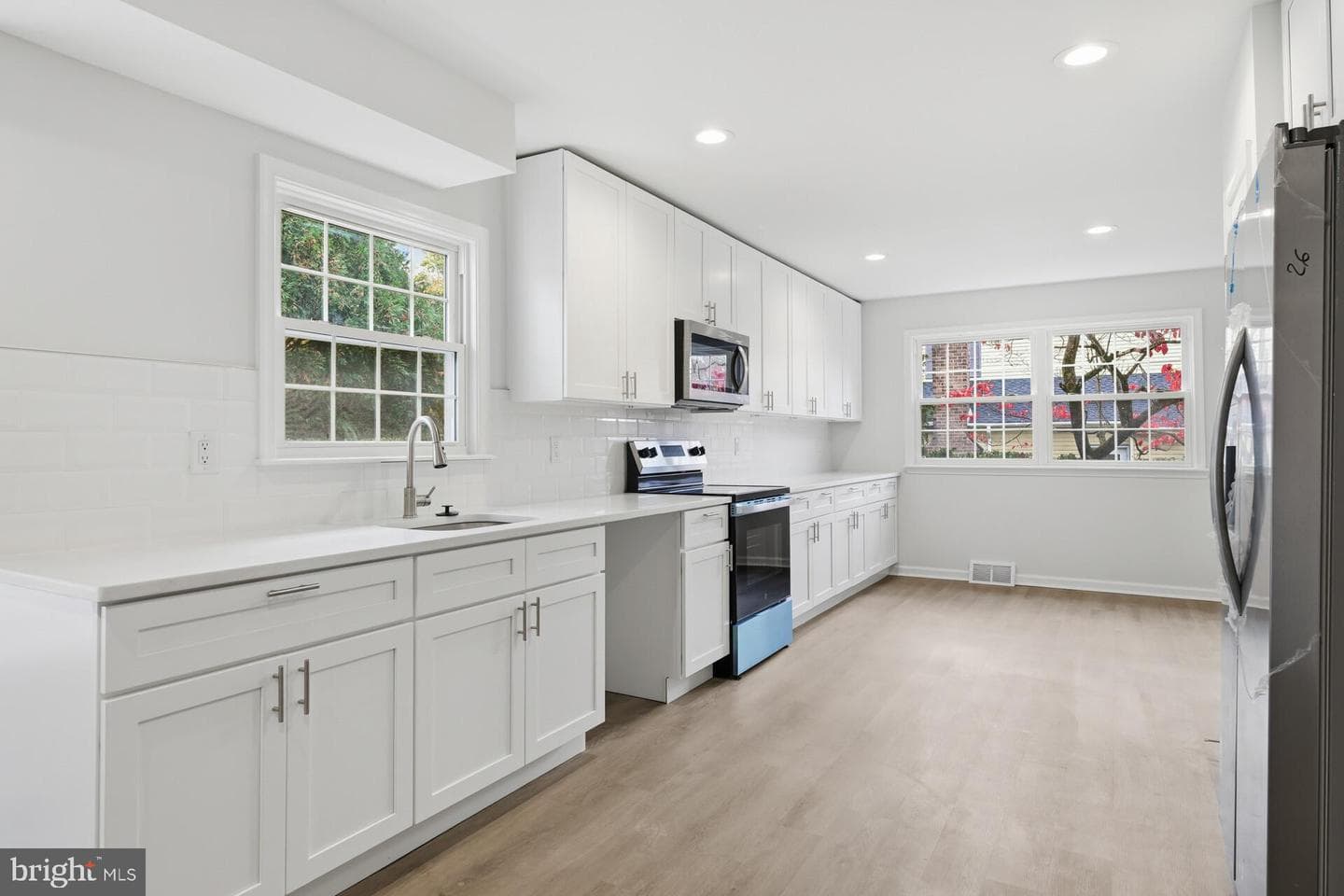 50 Mohawk Drive photo 17