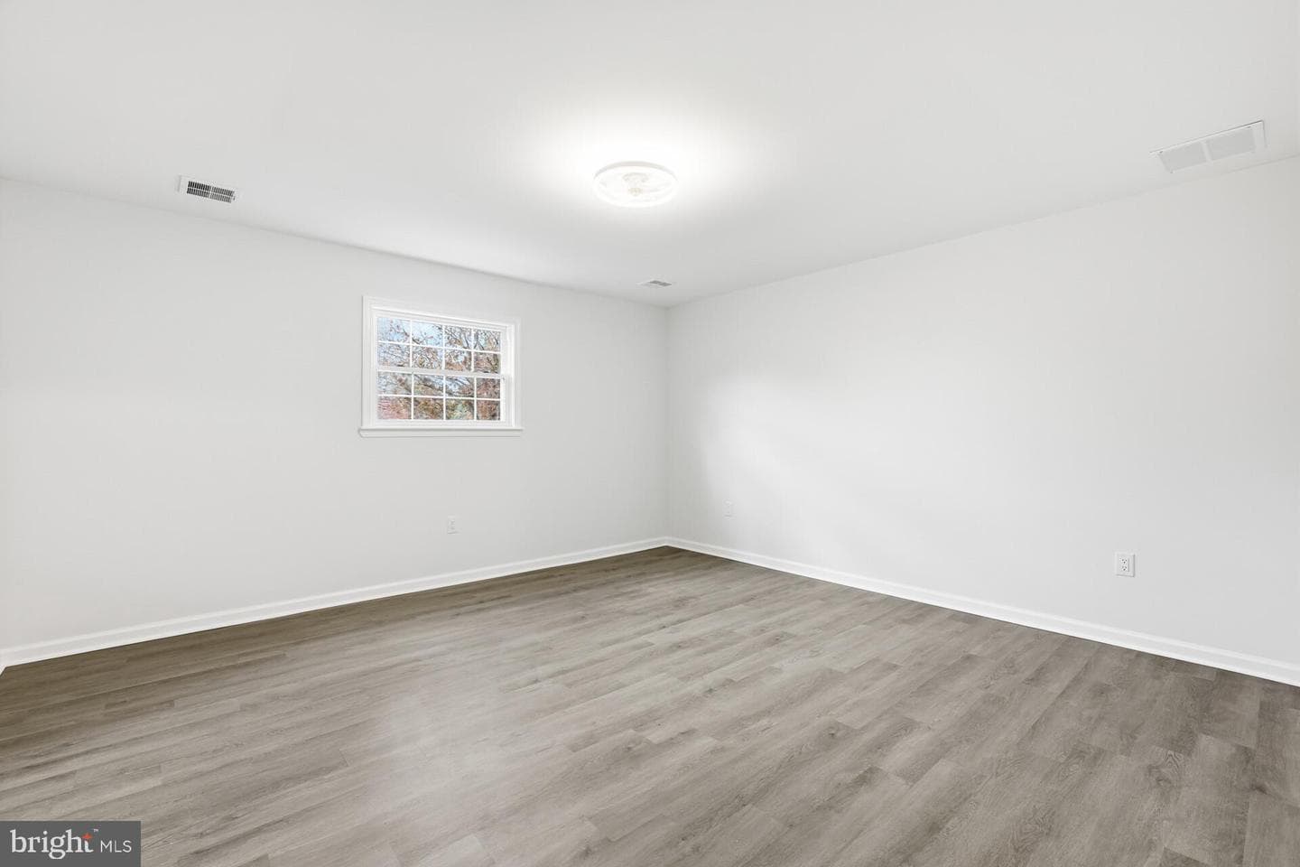 50 Mohawk Drive photo 38