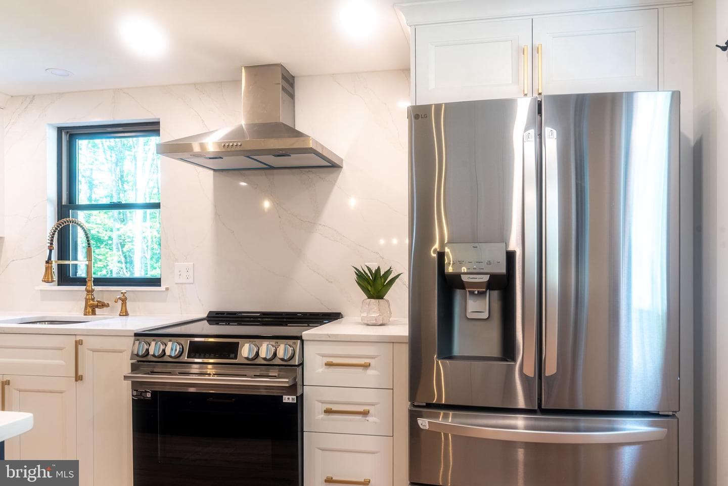 933 Forrest Road photo 12