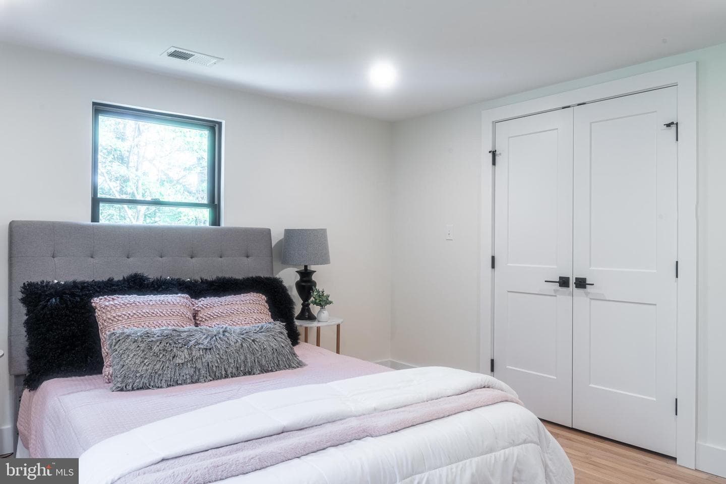 933 Forrest Road photo 30