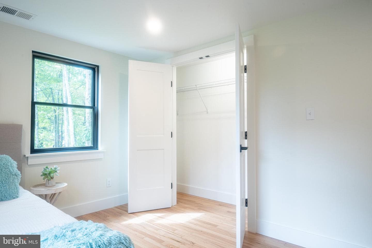 933 Forrest Road photo 40