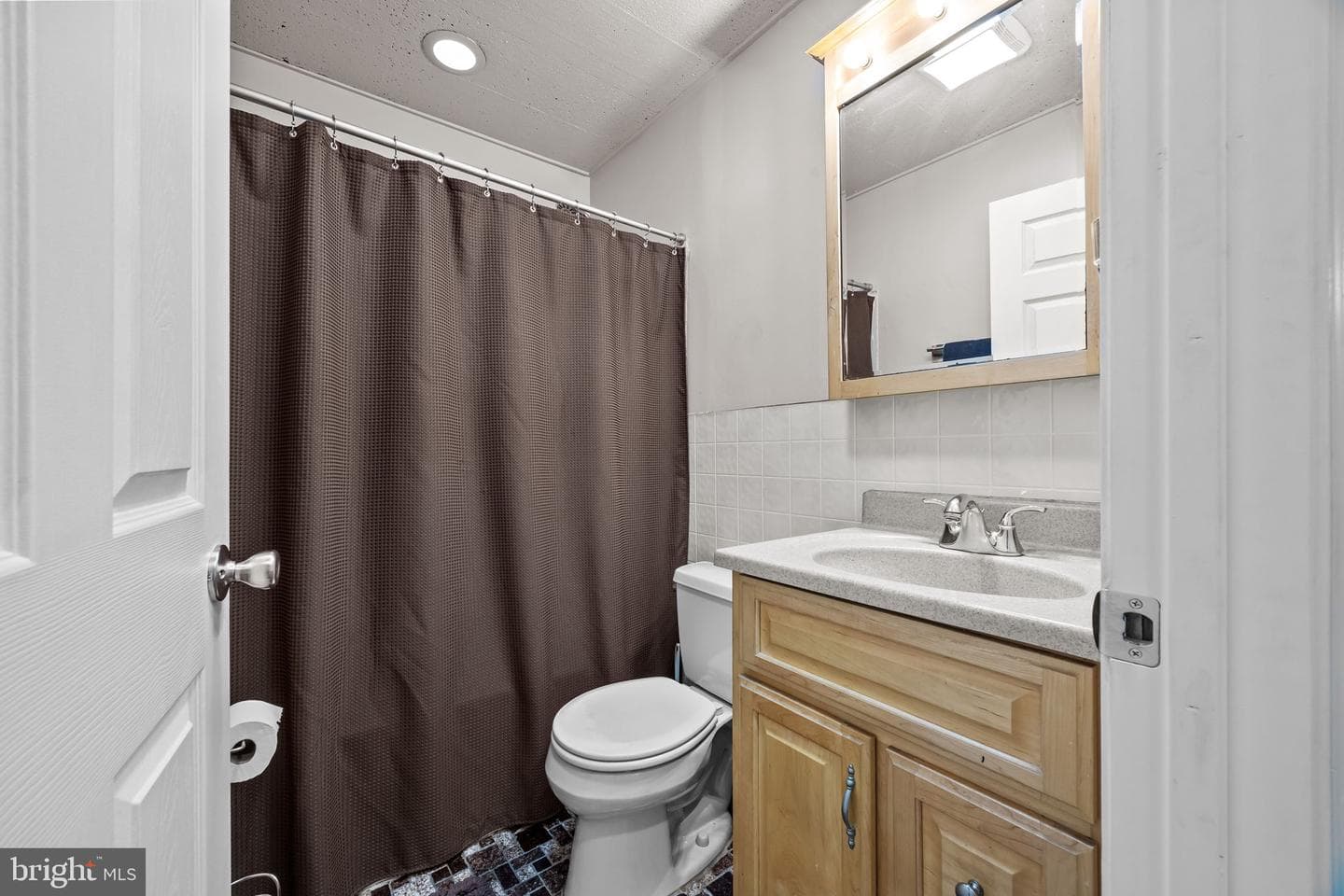 29 Ember Lane photo 17