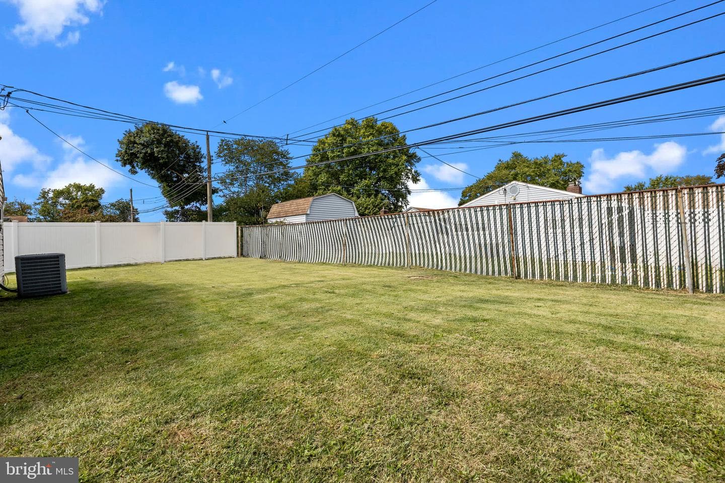 29 Ember Lane photo 25