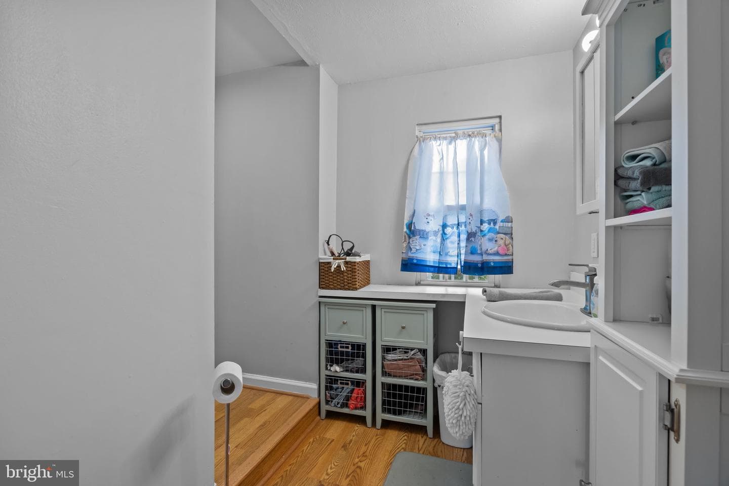 532 E Penn Street photo 20
