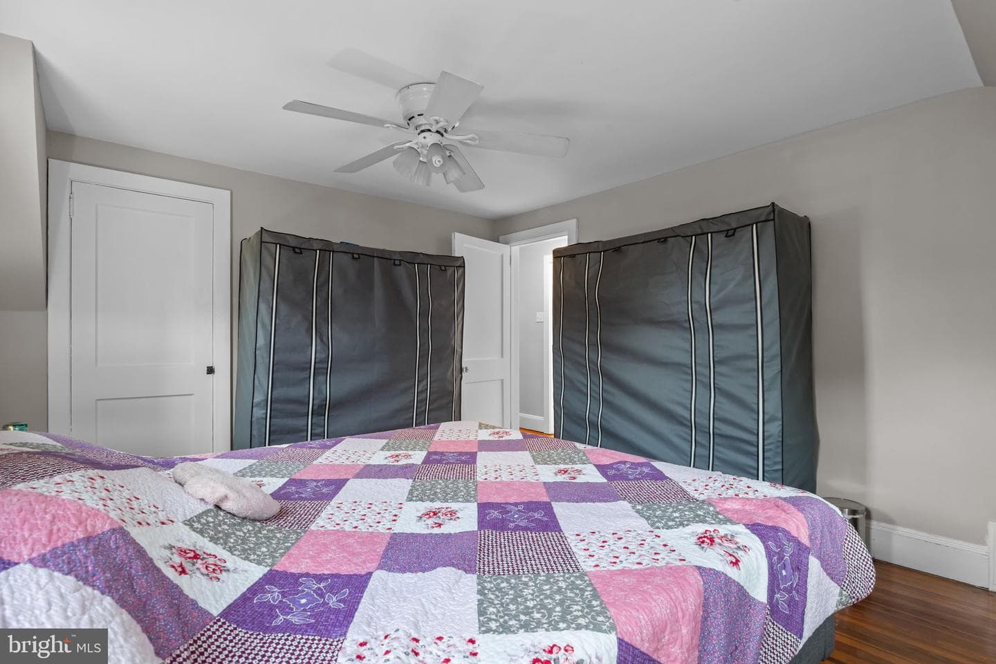 532 E Penn Street photo 27