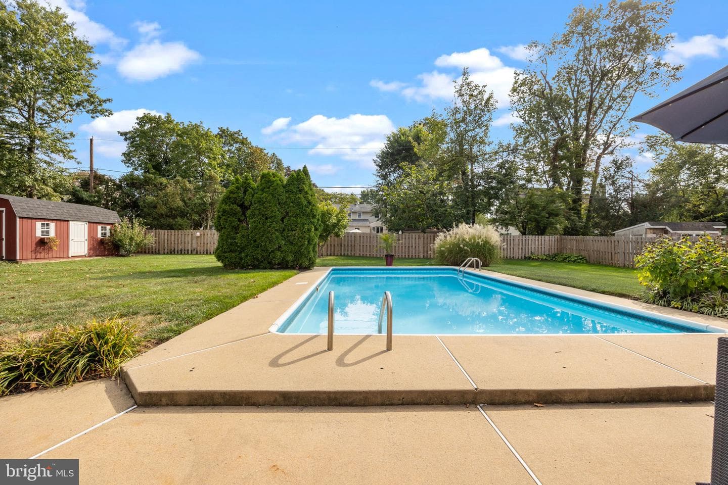 532 E Penn Street photo 42