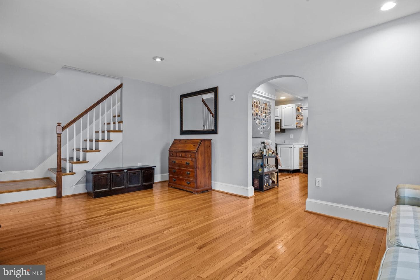 532 E Penn Street photo 5