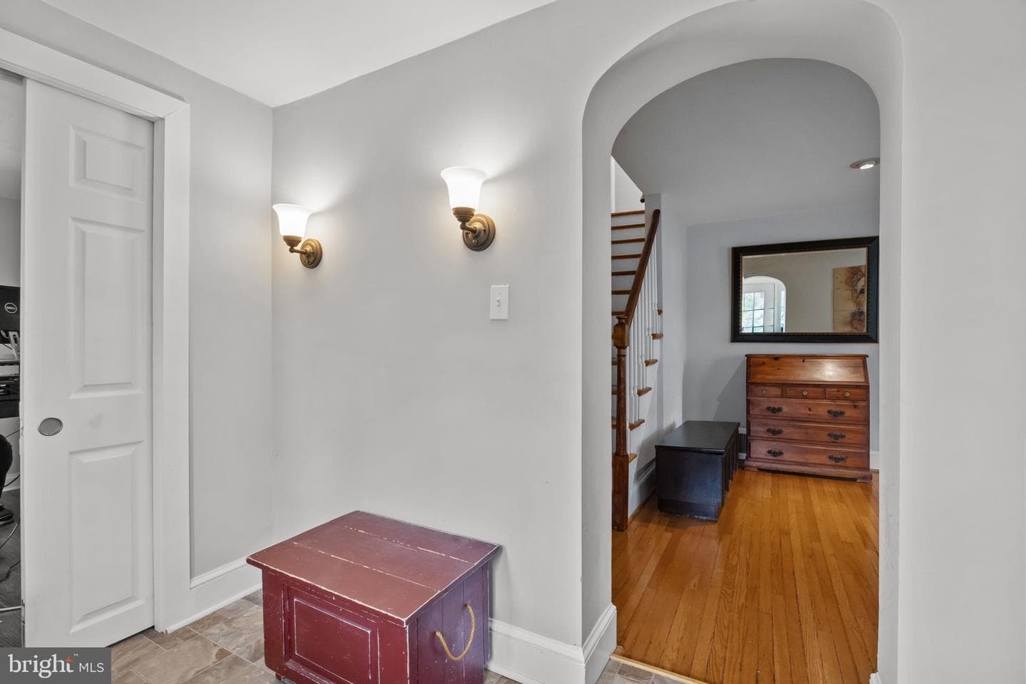 532 E Penn Street photo 7