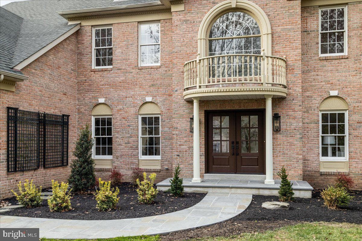 5110 Harmony Court W photo 2