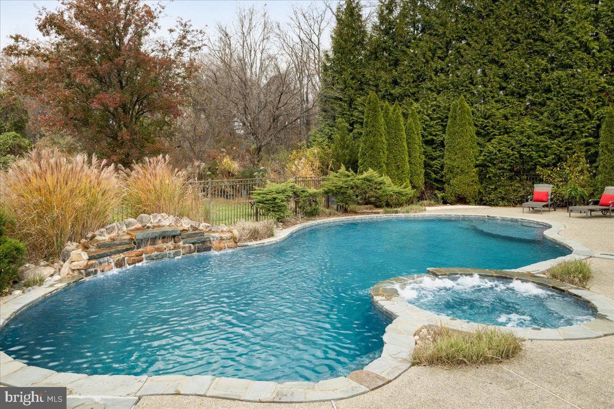 5110 Harmony Court W photo 77