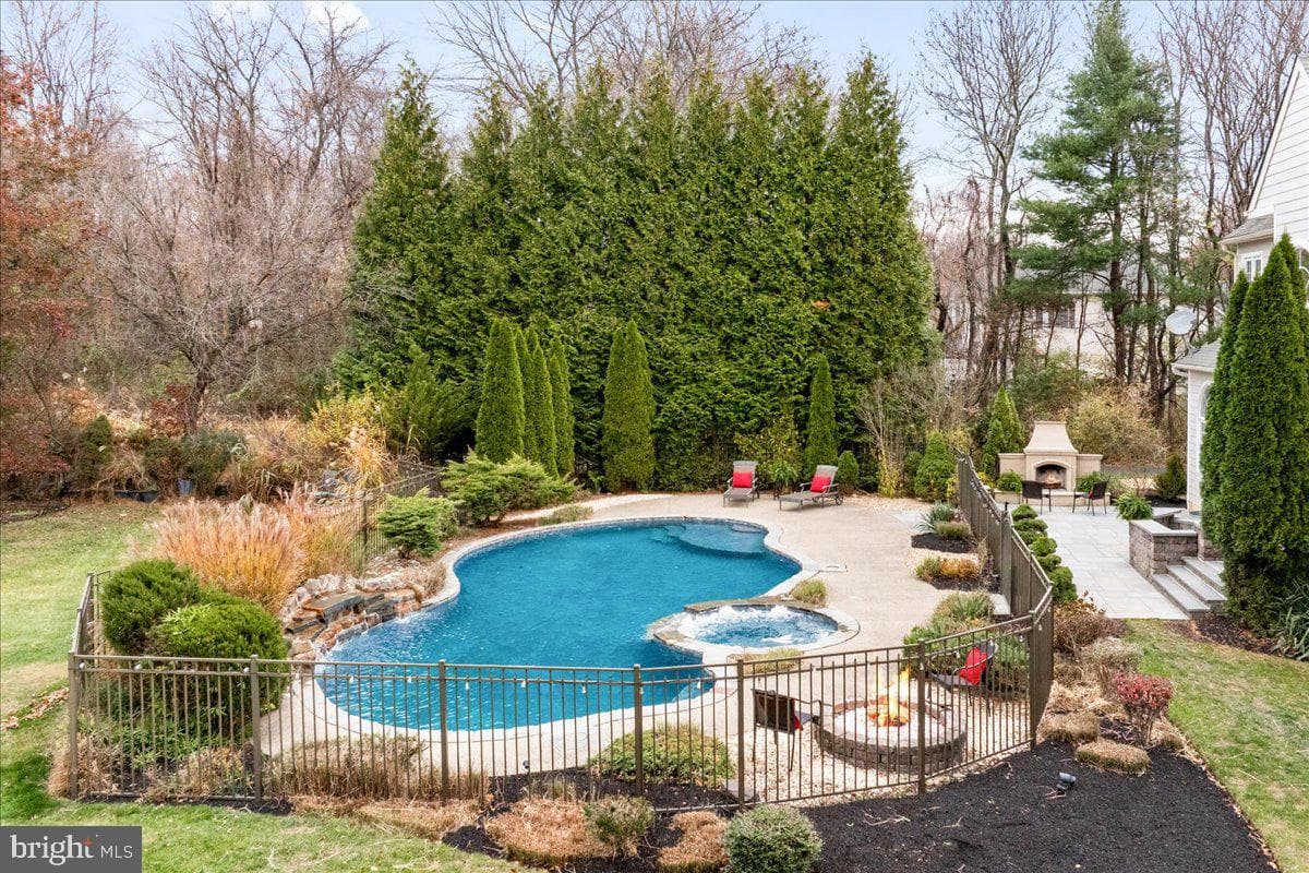 5110 Harmony Court W photo 78