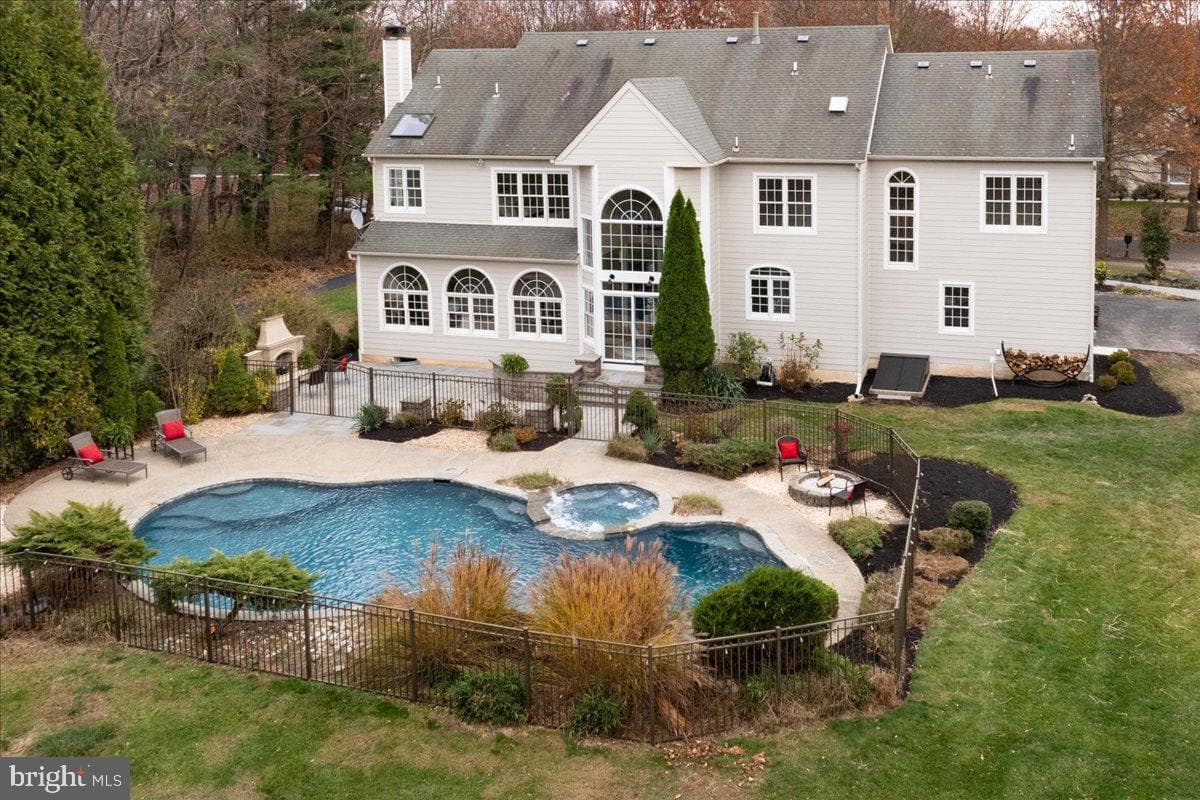 5110 Harmony Court W photo 80