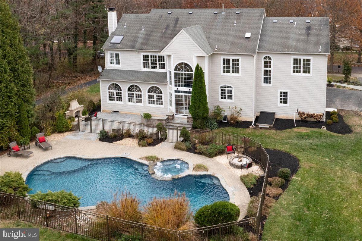 5110 Harmony Court W photo 81