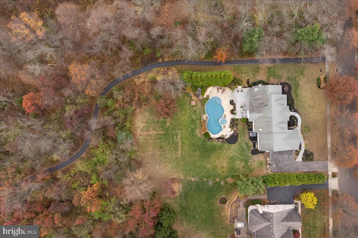 5110 Harmony Court W photo 85
