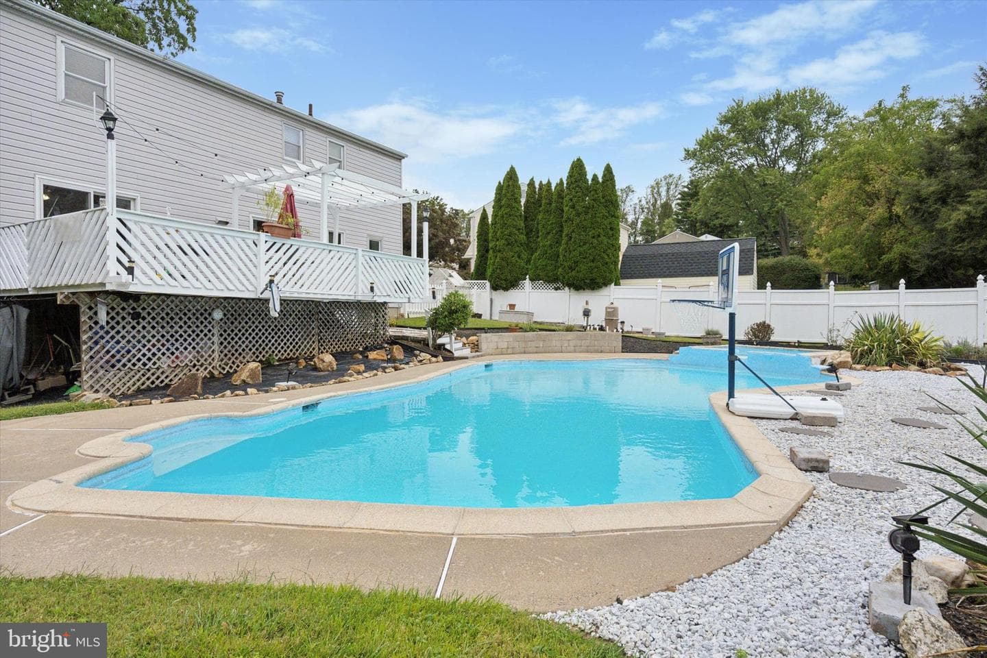 716 Ross Drive photo 25