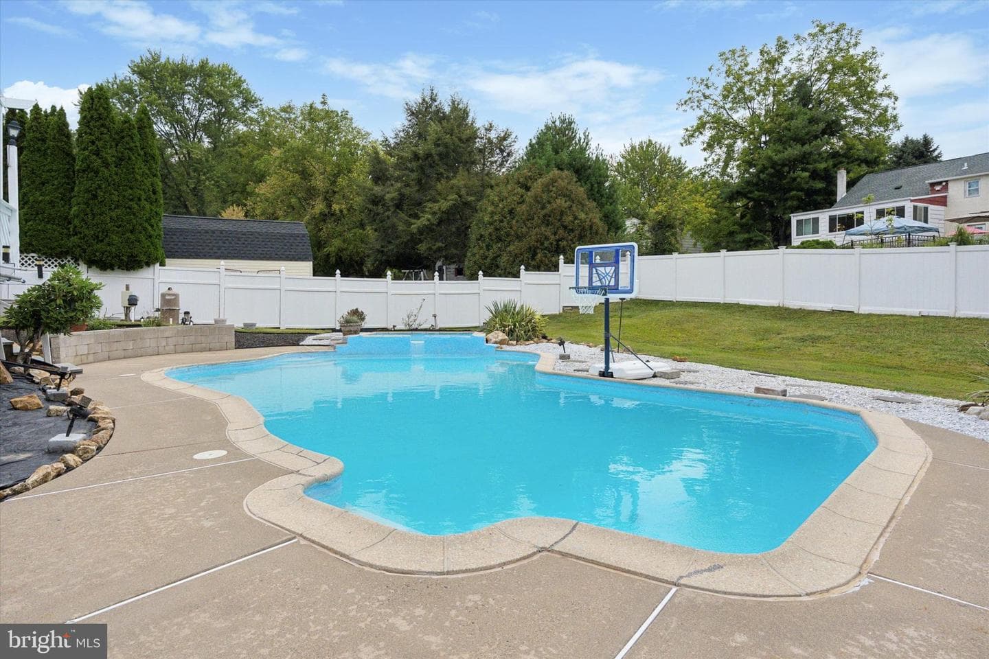 716 Ross Drive photo 26