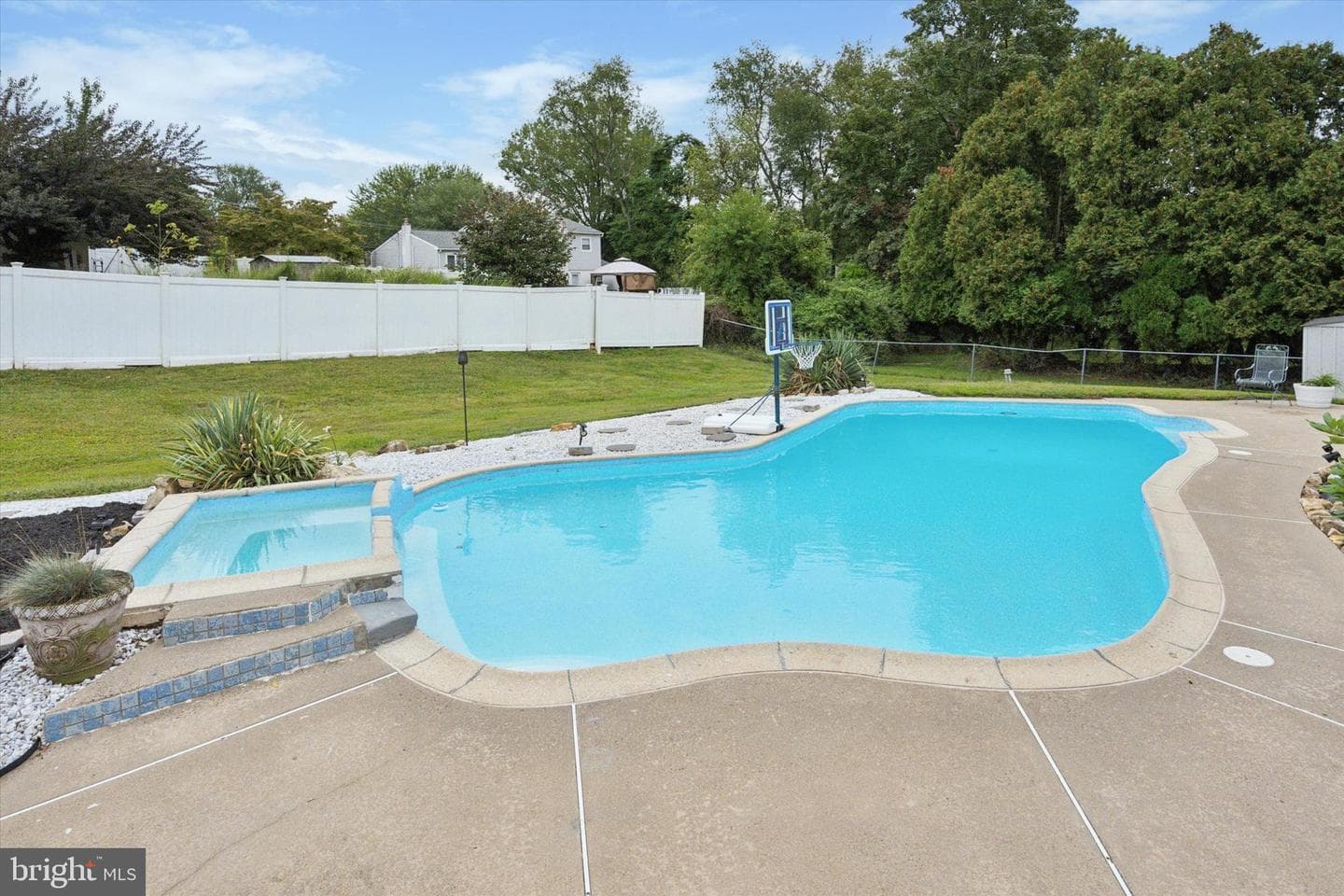 716 Ross Drive photo 27