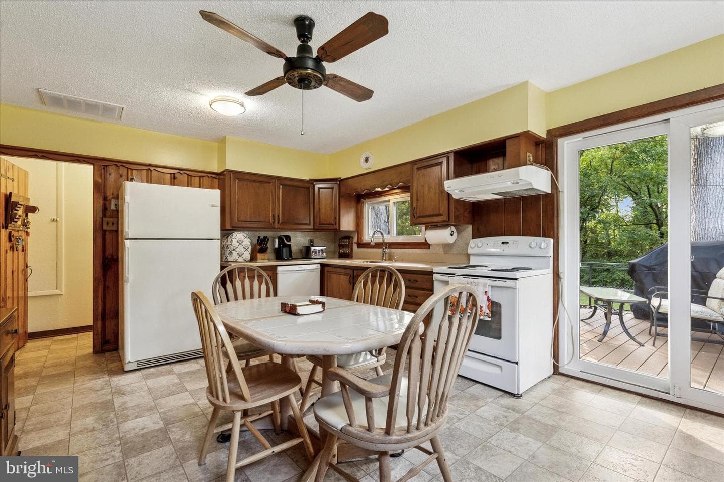 1742 Paradise Lane photo 9