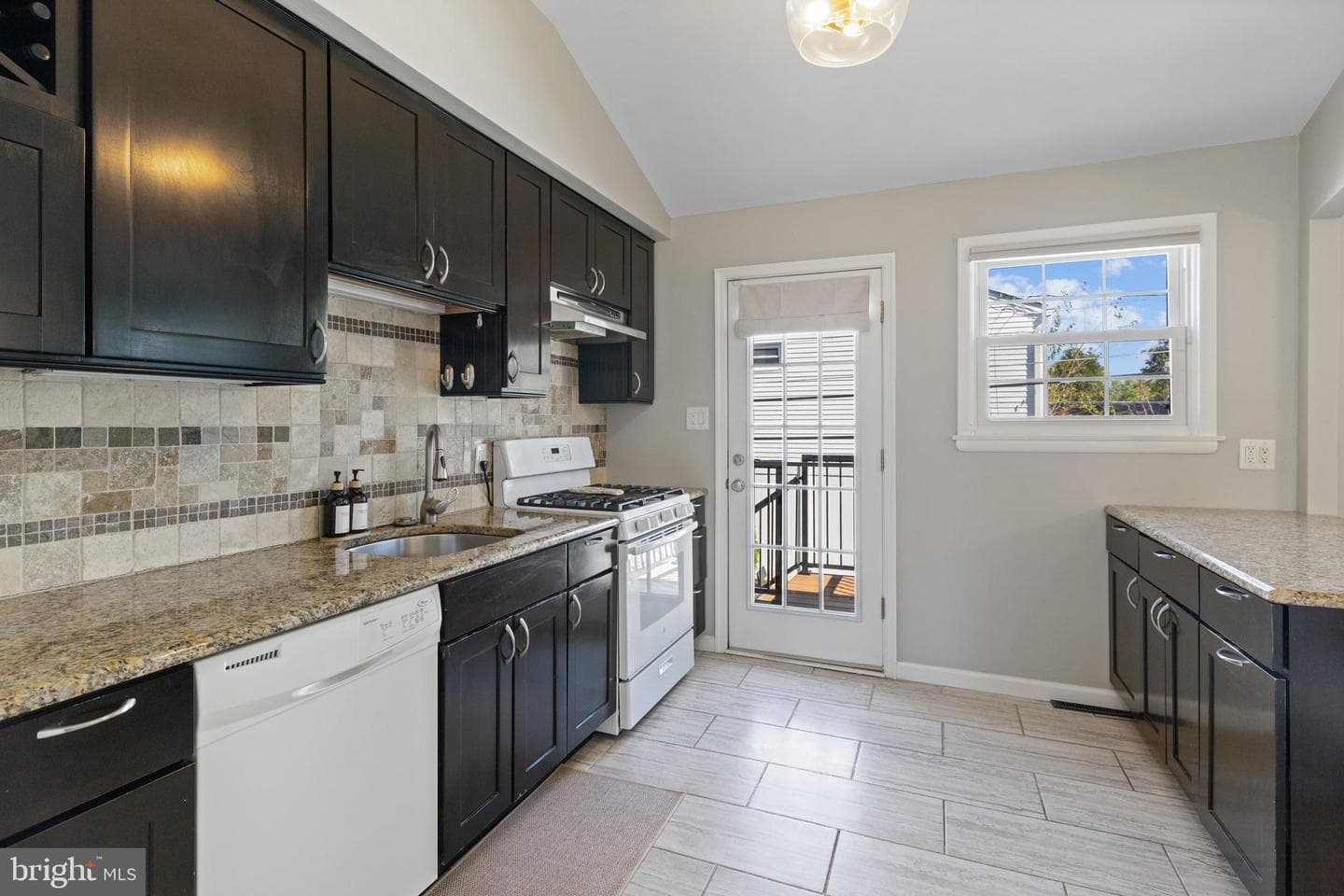 1277 Beverly Road photo 19