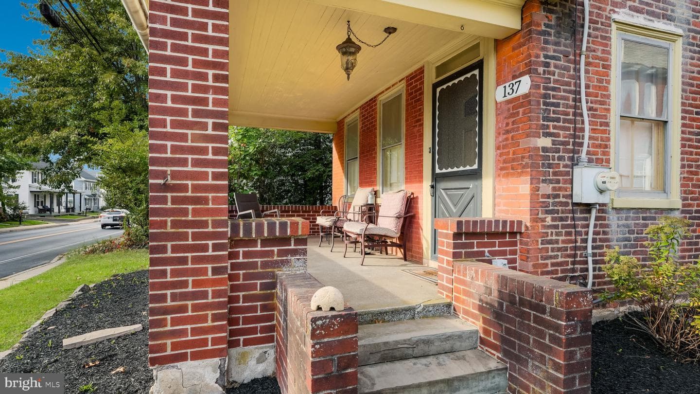 137 S Main Street photo 5
