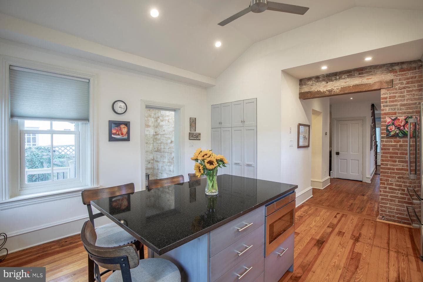 121 Cottage Street photo 10