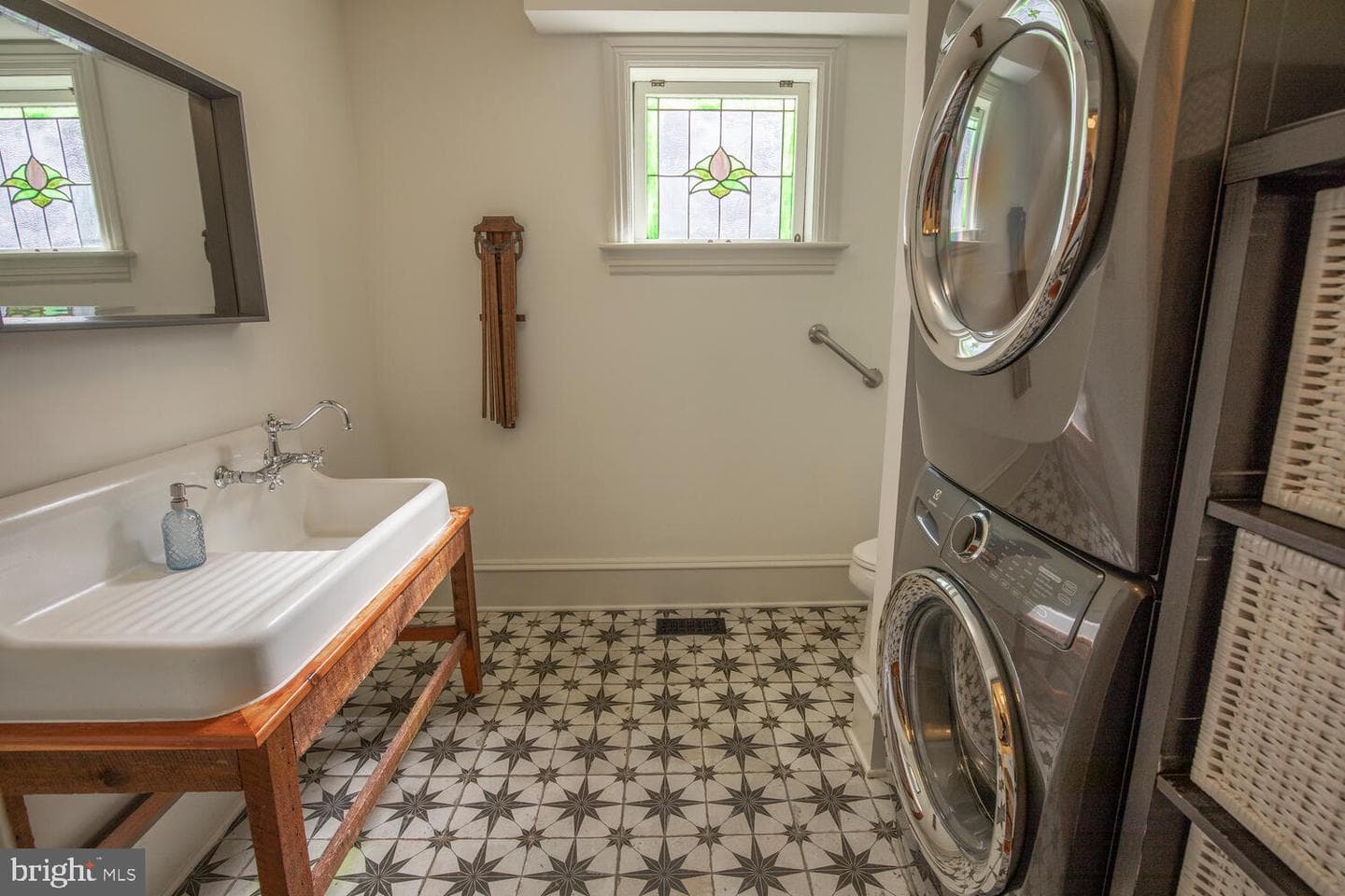 121 Cottage Street photo 19