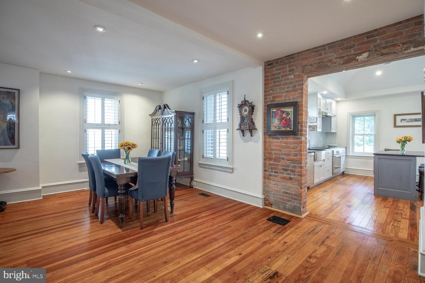 121 Cottage Street photo 6