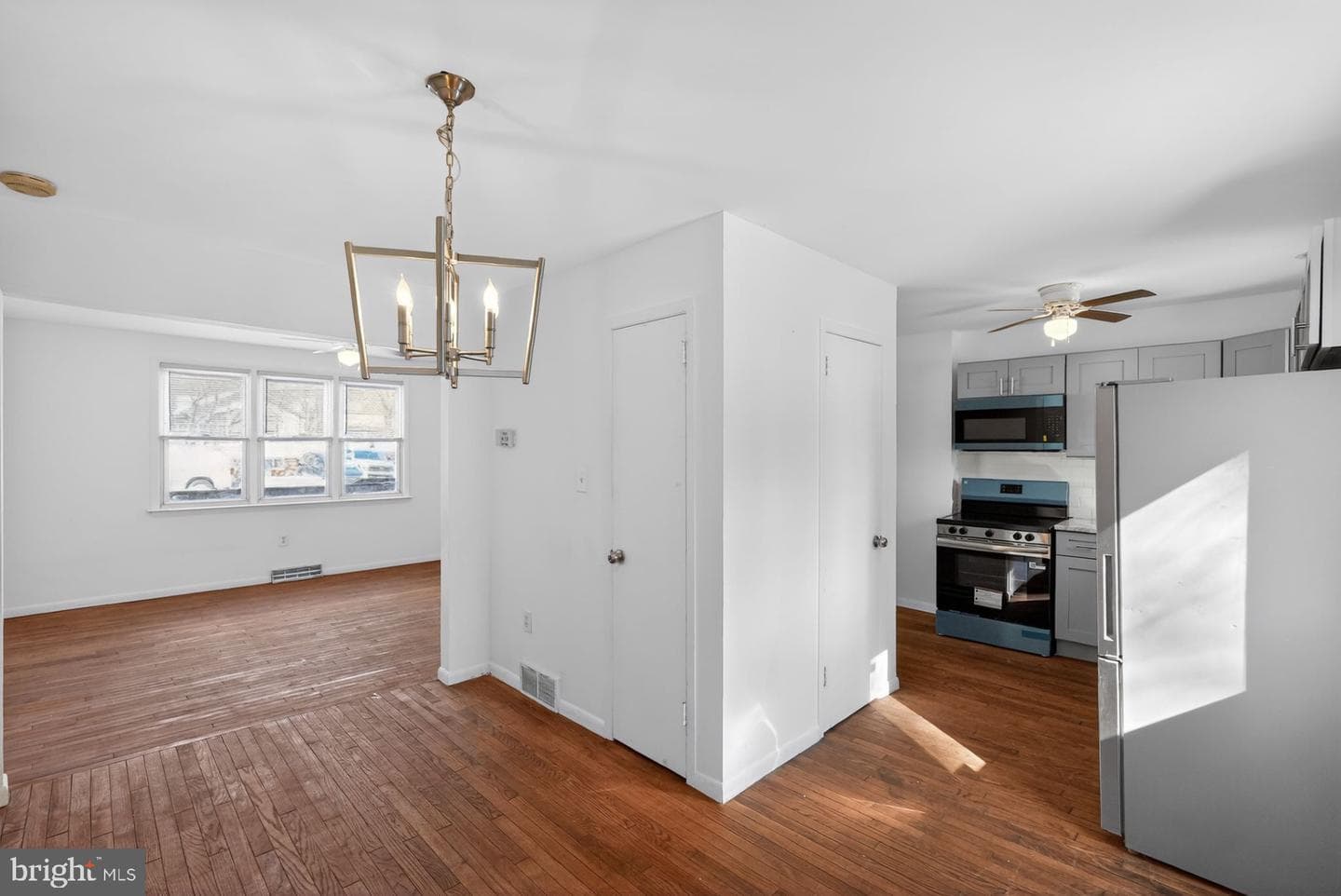 389 Mckinley Avenue photo 11