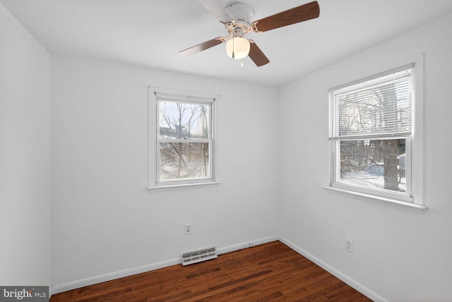 389 Mckinley Avenue photo 18