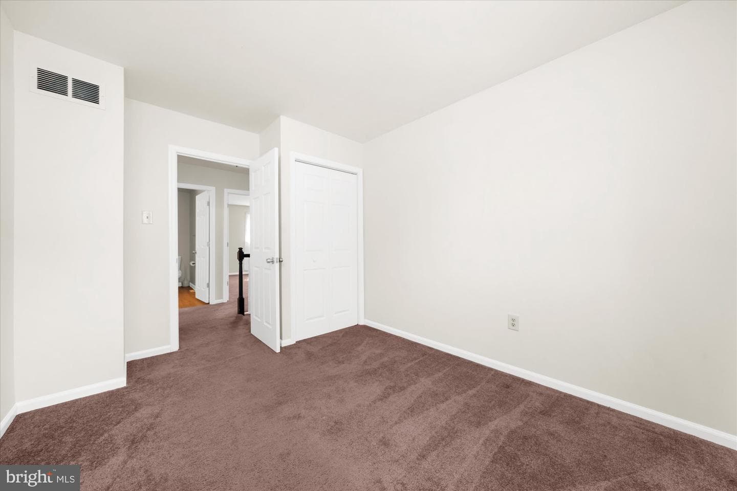 206 Yardley Court photo 17