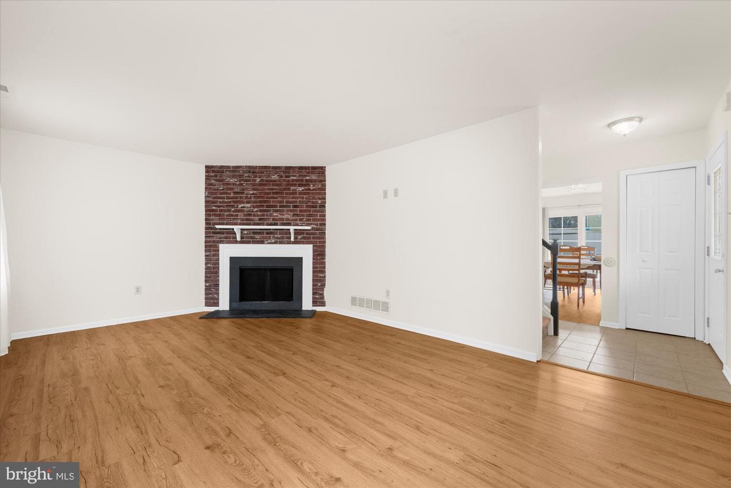 206 Yardley Court photo 3