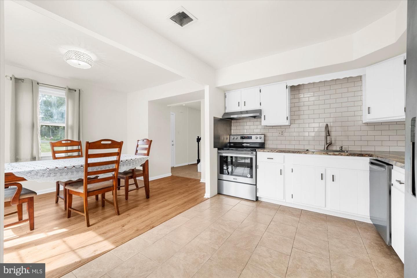206 Yardley Court photo 8