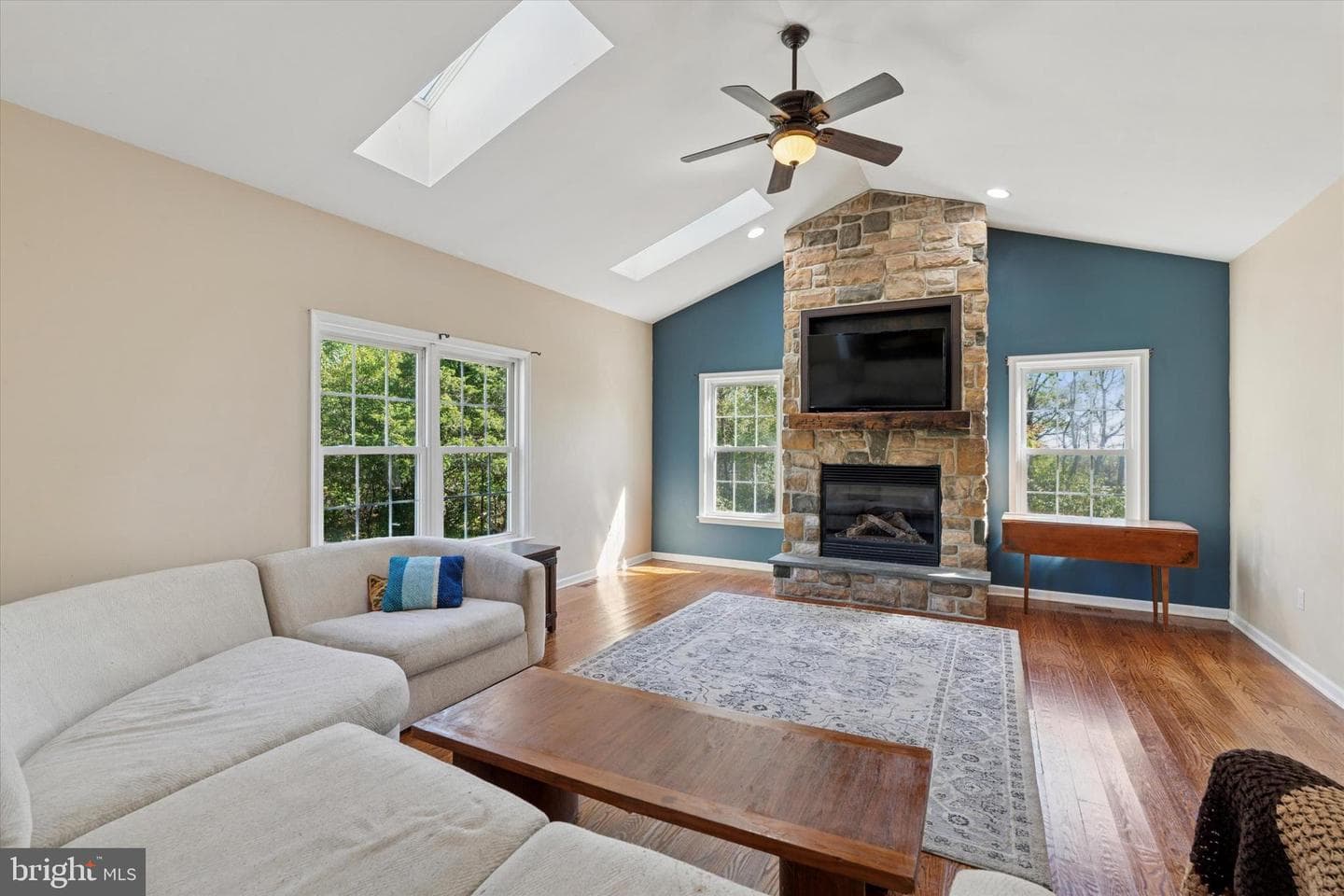 642 Rickert Road photo 12