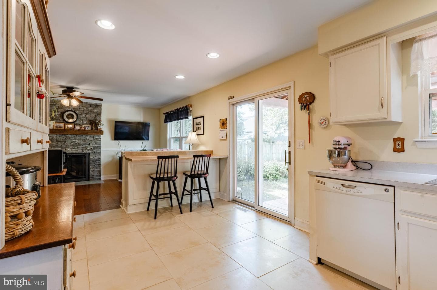 1037 Deerfield Circle photo 11
