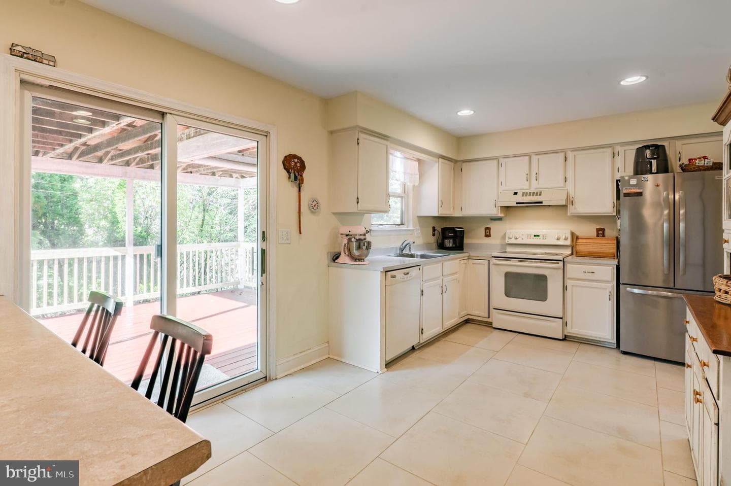 1037 Deerfield Circle photo 12