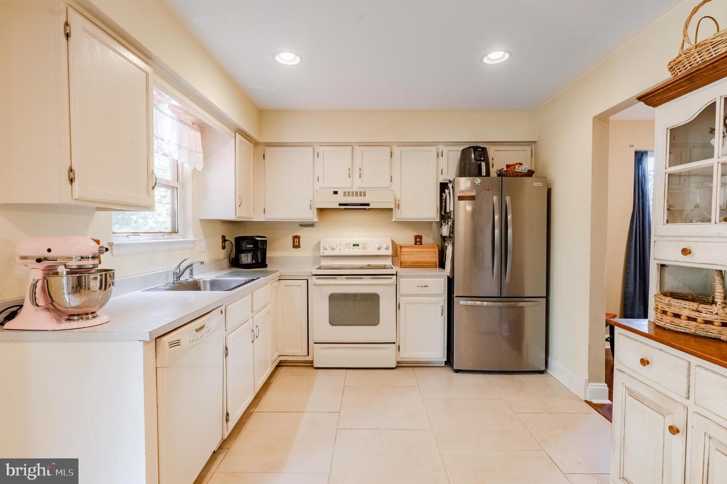 1037 Deerfield Circle photo 13