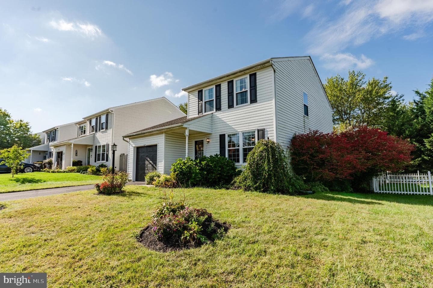 1037 Deerfield Circle photo 3