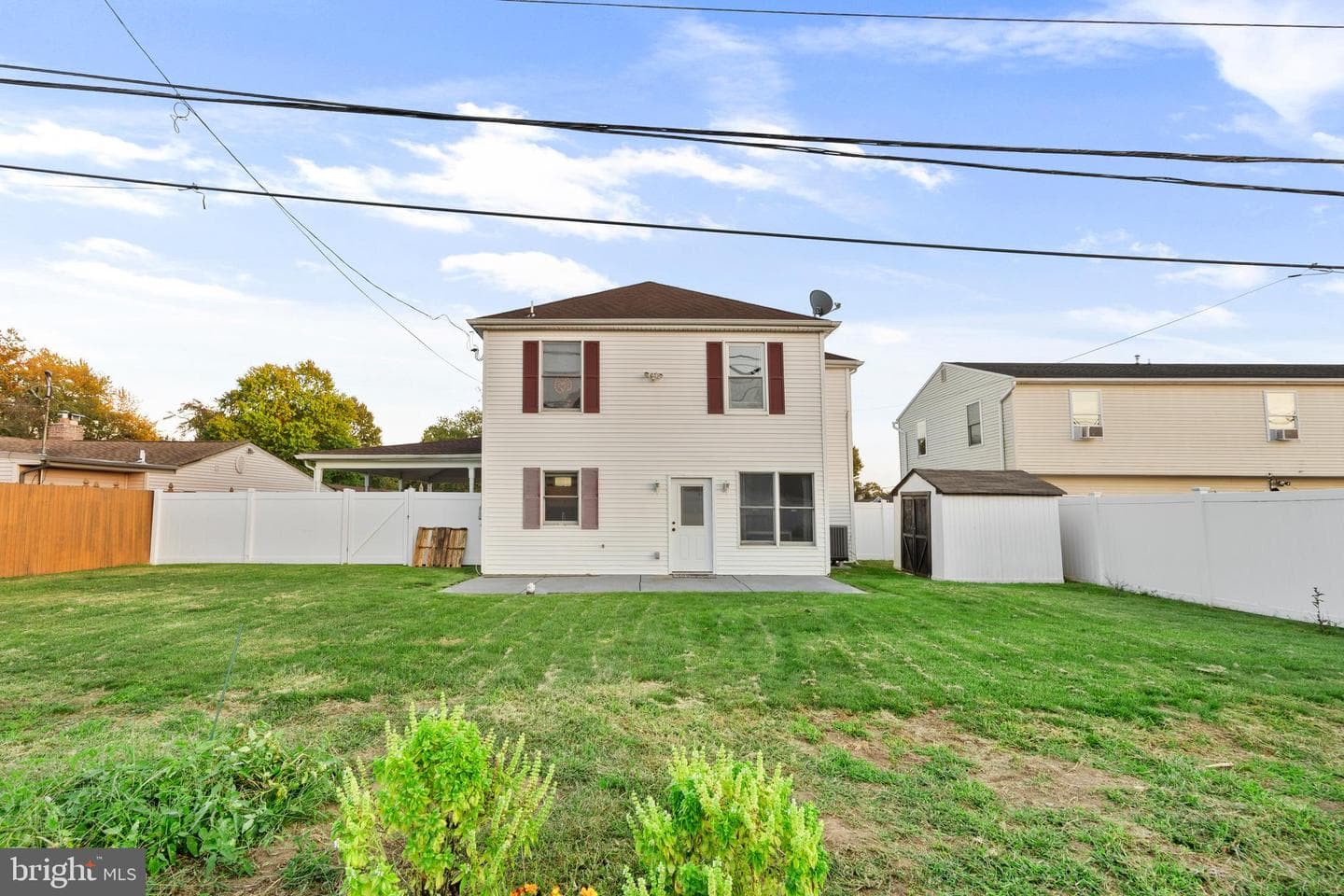 73 Graystone Lane photo 27