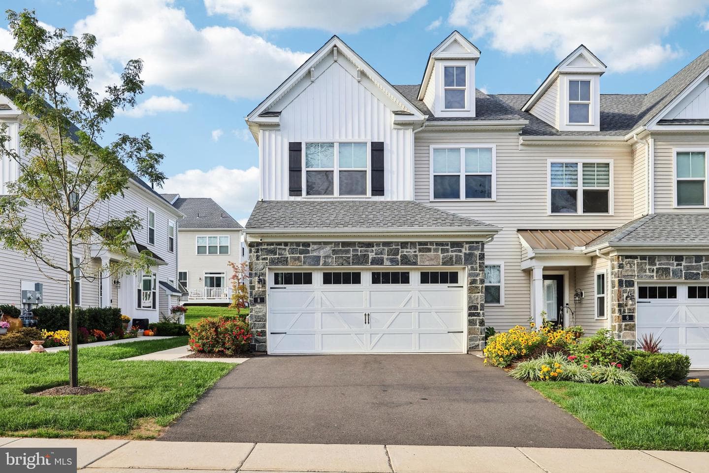 8 Lacey Lane
