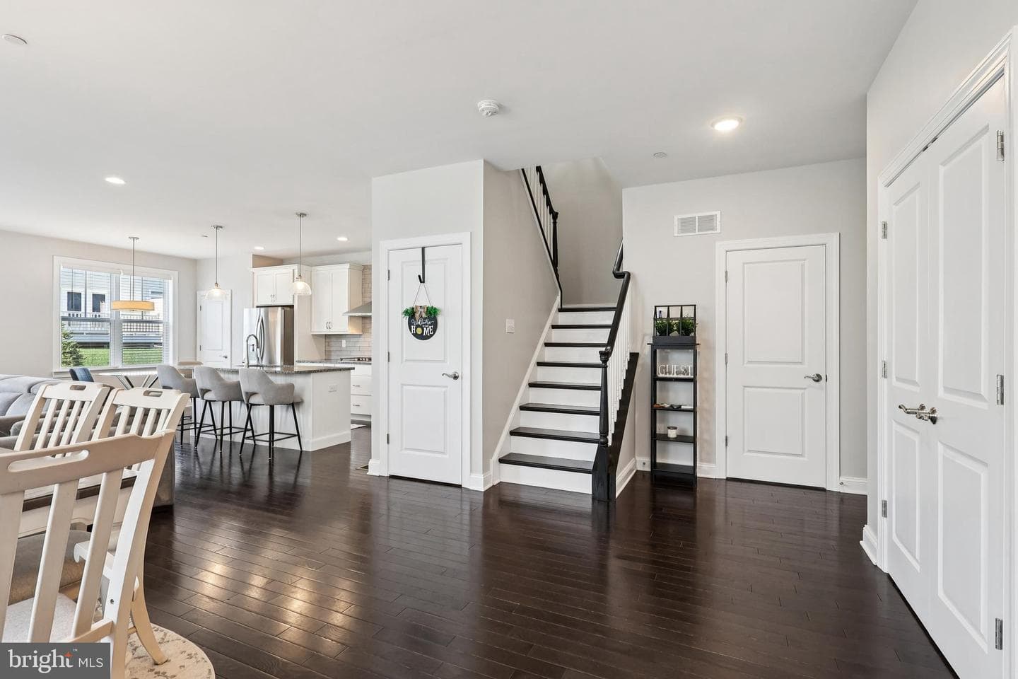 8 Lacey Lane photo 10