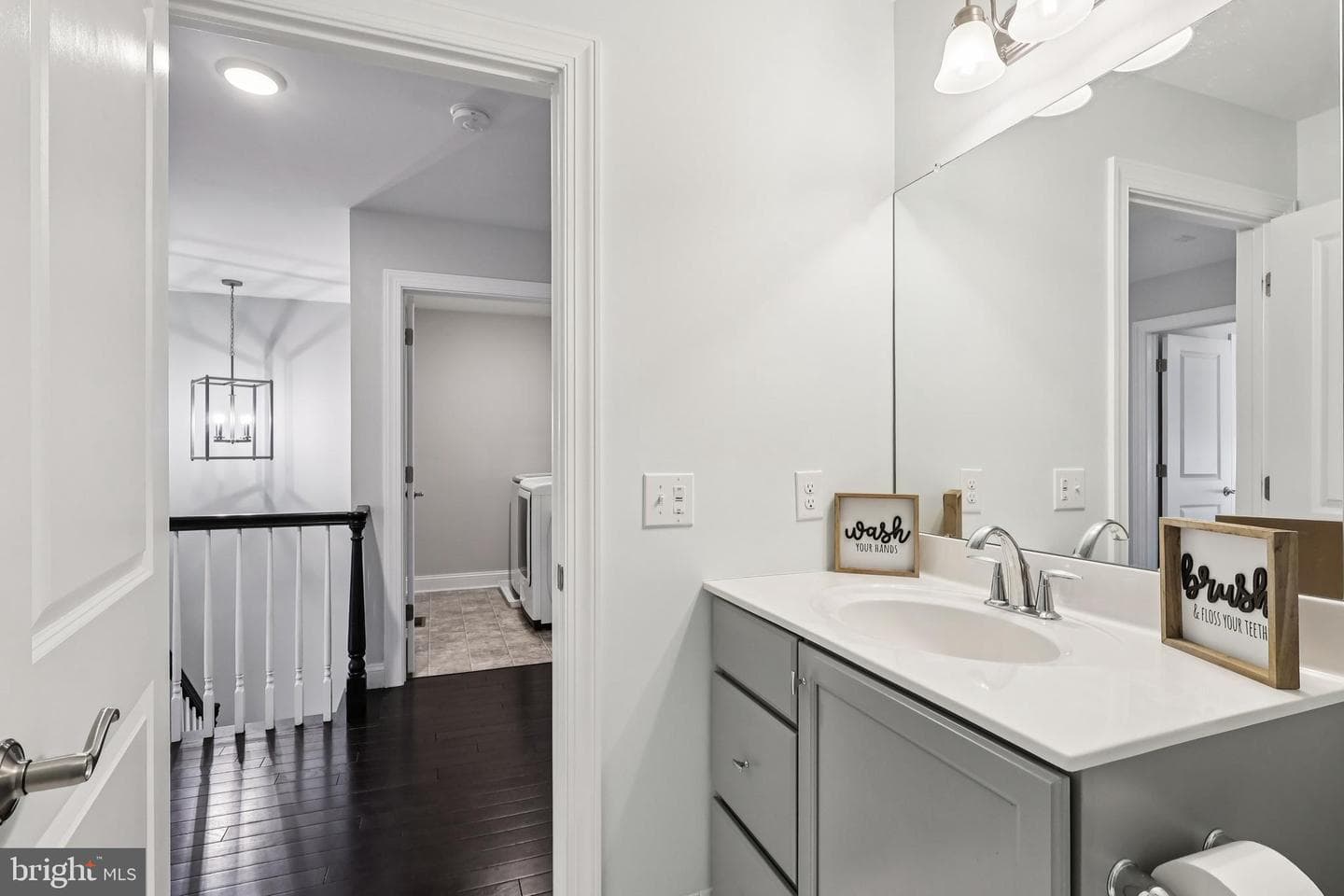 8 Lacey Lane photo 37