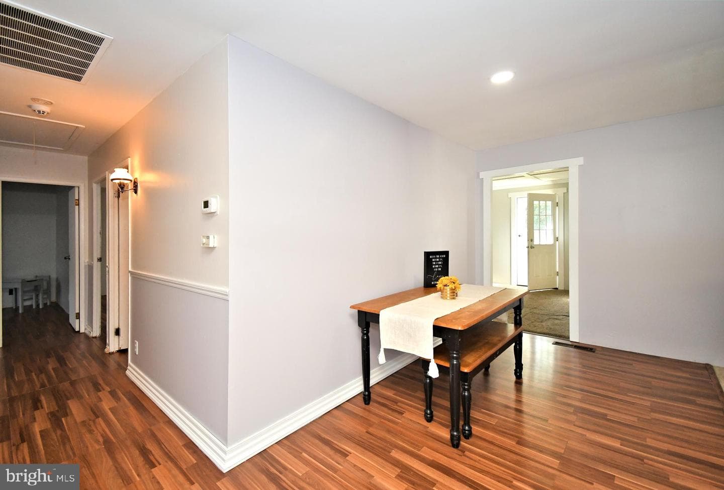 208 Suffolk Road photo 4