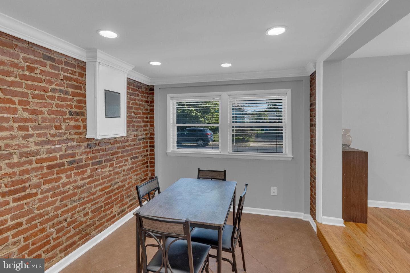 209 Clover Avenue photo 14