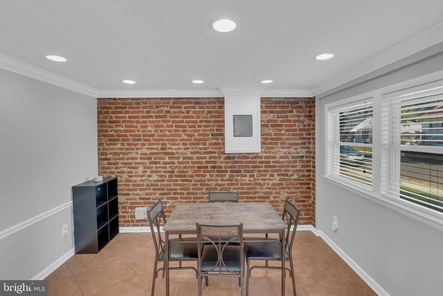 209 Clover Avenue photo 15