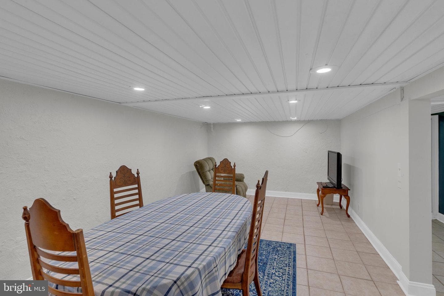 209 Clover Avenue photo 19